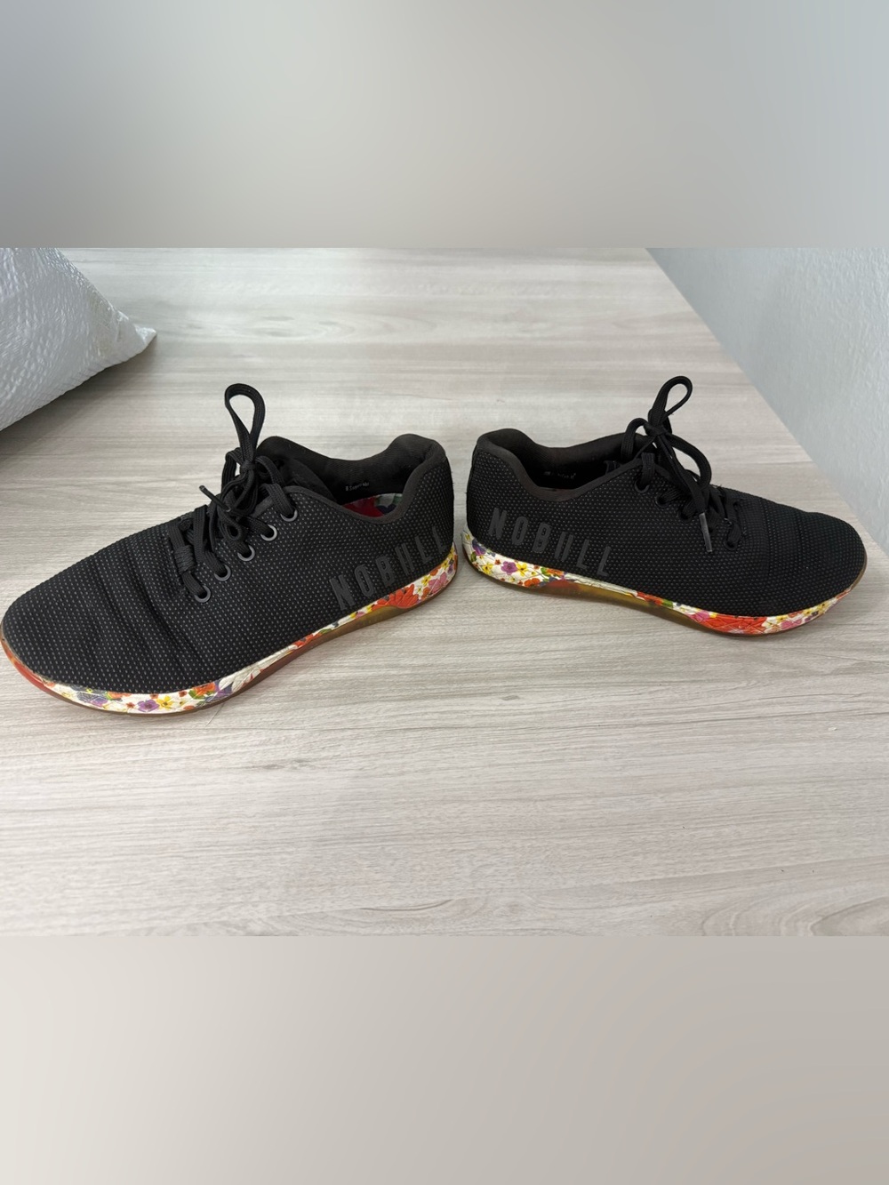 NOBULL Adults Black Sneakers with Floral-Print Sole Sz 9
